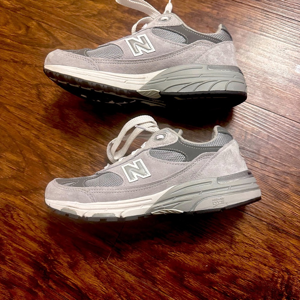 new balance 993 made in the usa . womens size 9 .